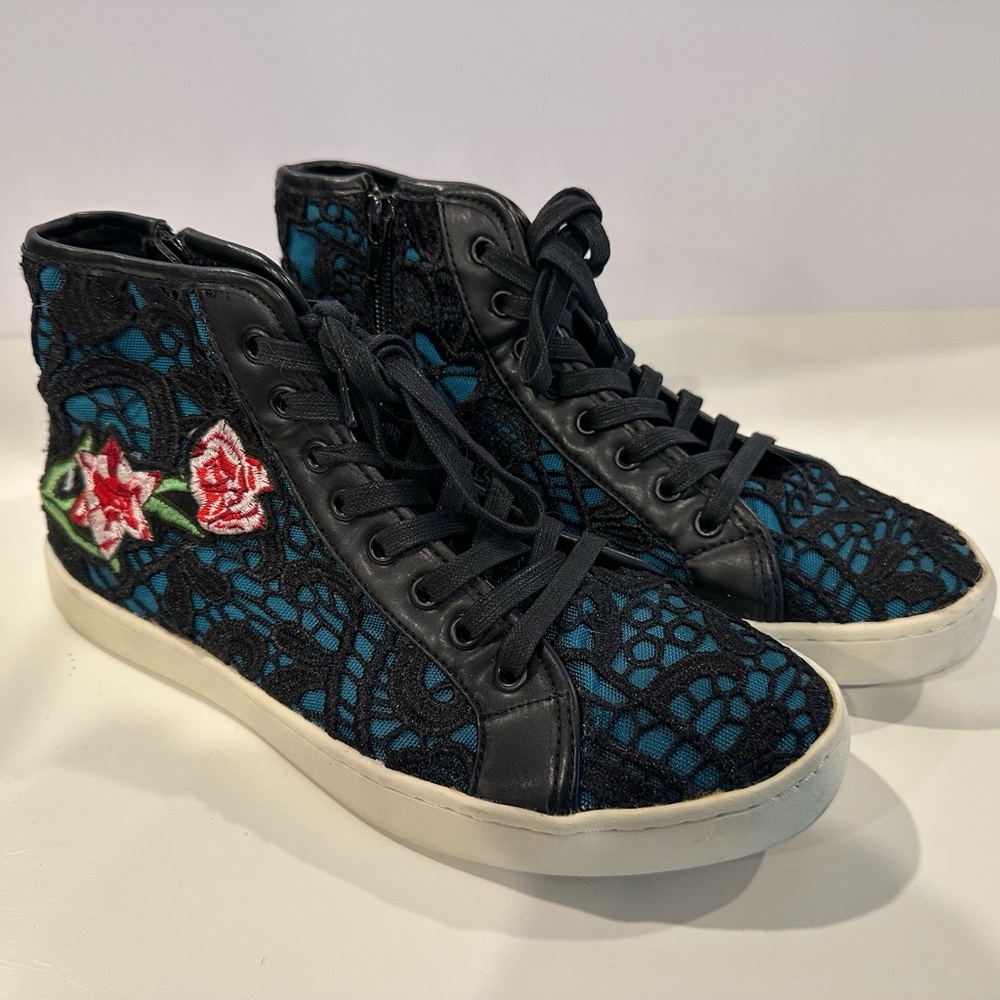 Steve Madden “Ashby” Hi-Top Floral Design Men’s Sneakers, Size 7M